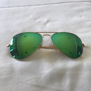 Ray-Ban Aviator Green Mirror Sunglasses